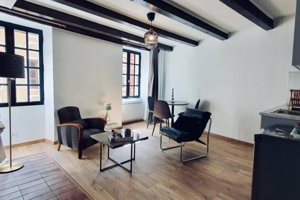 Le Carnot 2 Etoiles Hypercentre Vieille Ville Annecy Eksteriør billede