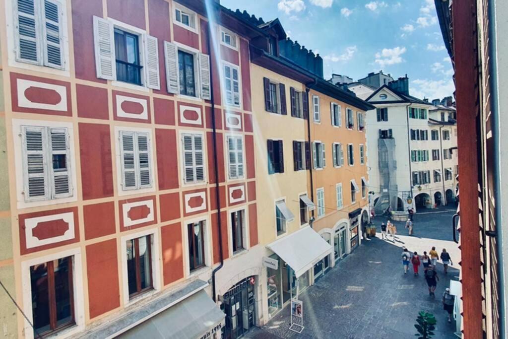 Le Carnot 2 Etoiles Hypercentre Vieille Ville Annecy Eksteriør billede